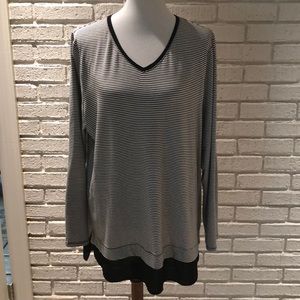 Chico’s Black/White Stripe Tunic SZ 3 - LN